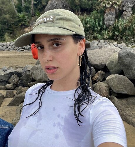 Foto di nudo di fuga di OnlyFans di Dina Ratner