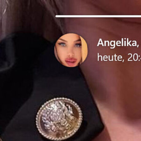 Foto di nudo di fuga di OnlyFans di Baj Angelika