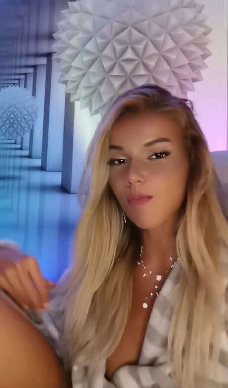 Foto di nudo di fuga di OnlyFans di Avocadox