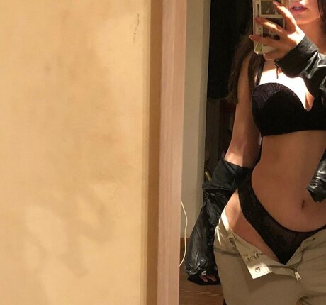 Foto di nudo di fuga di OnlyFans di Pizzahubbbb