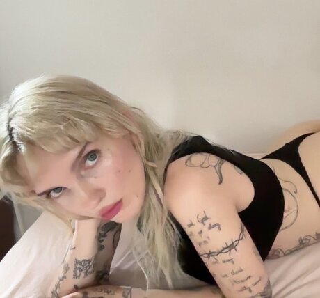 Foto di nudo di fuga di OnlyFans di Mia Morgan