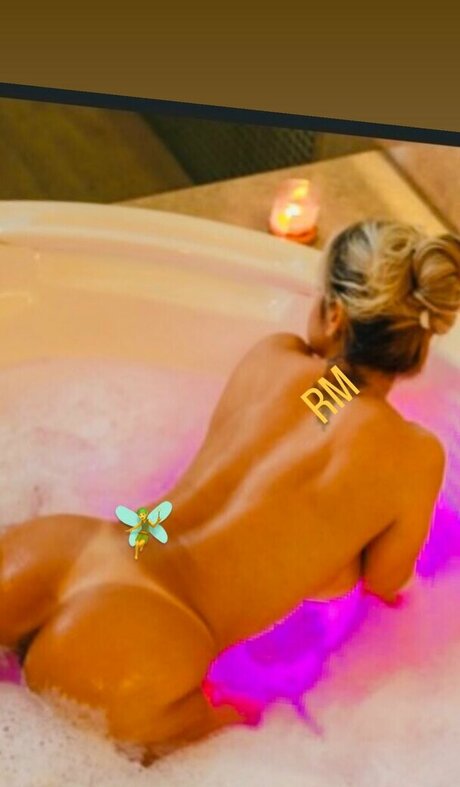 Foto di nudo di fuga di OnlyFans di Roberta Moreto