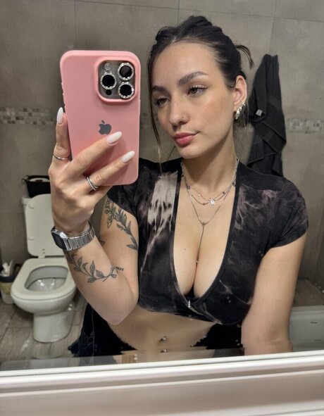 Foto di nudo di fuga di OnlyFans di Itszoeee