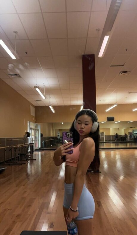 Foto di nudo di fuga di OnlyFans di Sanguyenn