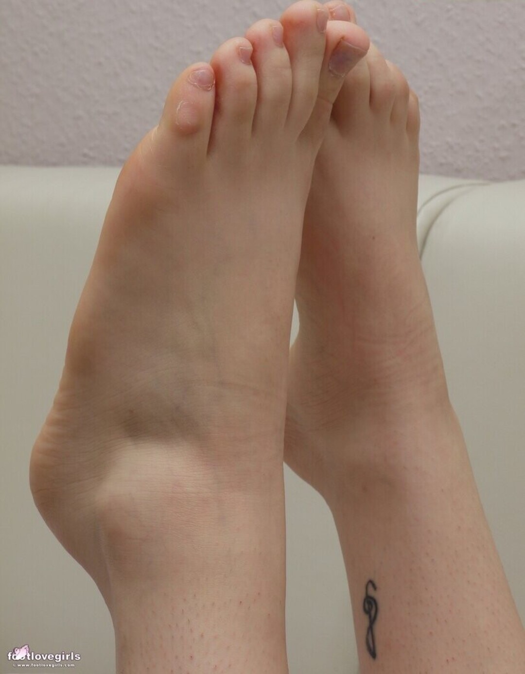 Foto di nudo di fuga di OnlyFans di Footlovegirls #1009