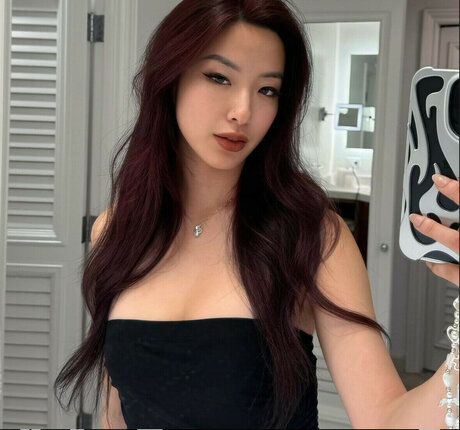 Foto di nudo di fuga di OnlyFans di Winnie Chang