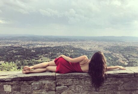 Foto di nudo di fuga di OnlyFans di Marisa Abela
