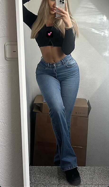 Foto di nudo di fuga di OnlyFans di Rosajcb
