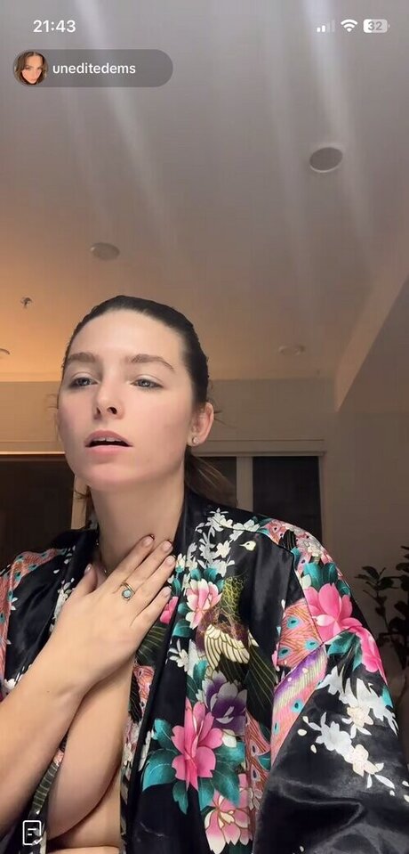 Foto di nudo di fuga di OnlyFans di Ella Blossom Ellaleeblossom Uneditedems