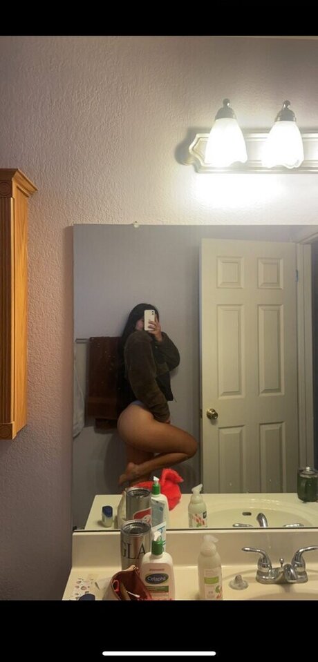 Foto di nudo di fuga di OnlyFans di Thelizzyporter
