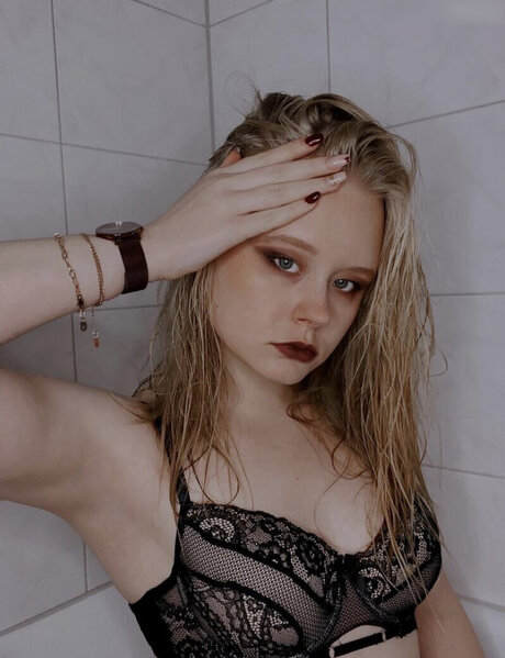 Foto di nudo di fuga di OnlyFans di Marieejoan