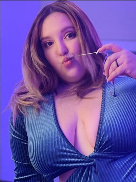 Foto di nudo di fuga di OnlyFans di Laura Fatty