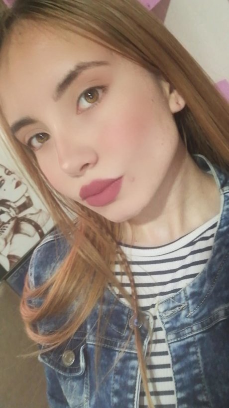 Foto di nudo di fuga di OnlyFans di Lau