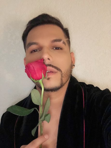 Foto di nudo di fuga di OnlyFans di Latinpapilv