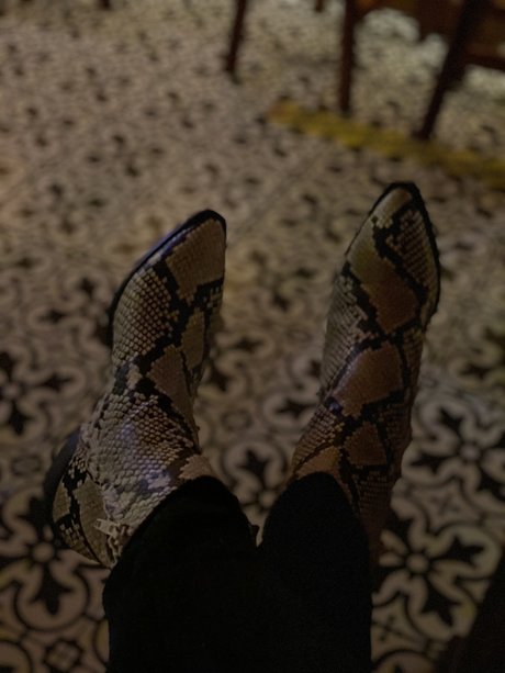 Foto di nudo di fuga di OnlyFans di Latina Feets