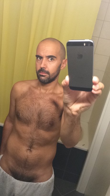 Foto di nudo di fuga di OnlyFans di  Larsxx