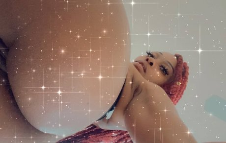 Foto di nudo di fuga di OnlyFans di Lala