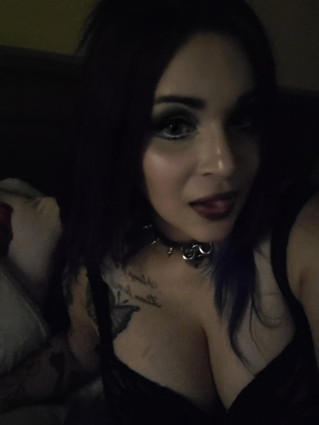 Foto di nudo di fuga di OnlyFans di Lady Kayleen