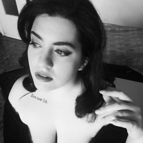 Foto di nudo di fuga di OnlyFans di Vivienne