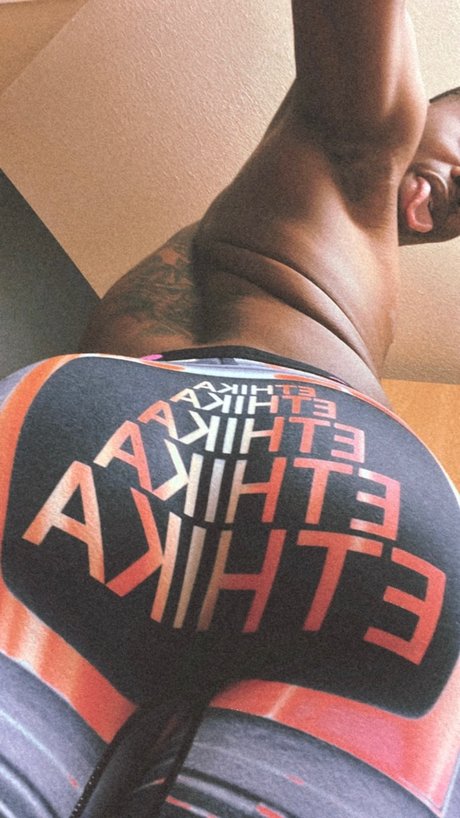 Foto di nudo di fuga di OnlyFans di Dante