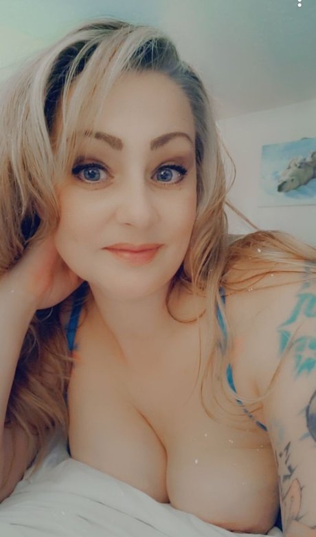 Foto di nudo di fuga di OnlyFans di Lacey Rain