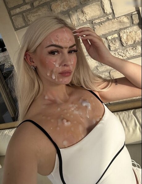 Foto di nudo di fuga di OnlyFans di Zclina