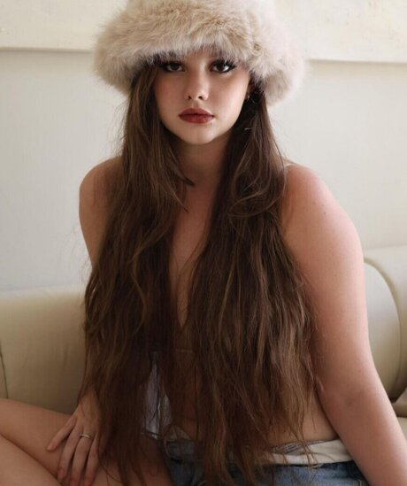 Isabella 110022