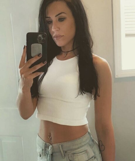 Foto di nudo di fuga di OnlyFans di Ashley Giorgio
