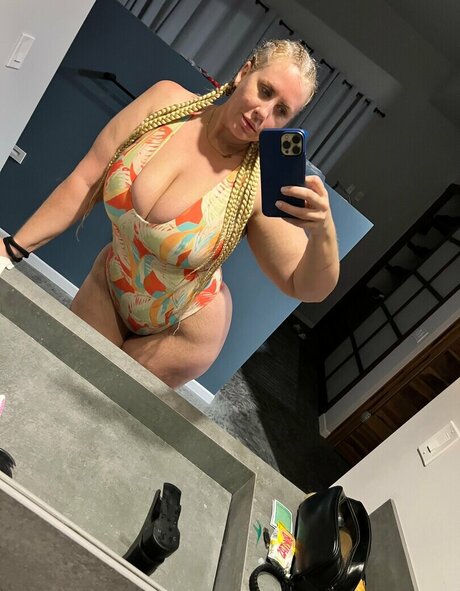 Foto di nudo di fuga di OnlyFans di Lila Lovely
