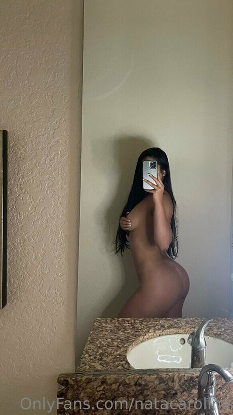 Foto di nudo di fuga di OnlyFans di Natalia Carolina
