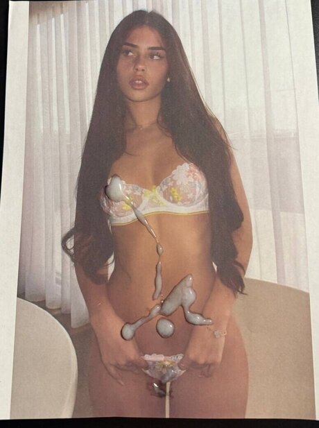 Foto di nudo di fuga di OnlyFans di Cum Tributes