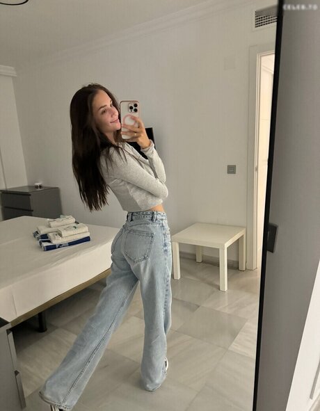 Eva_oopsy