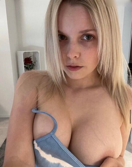 Feliz R. Nicole