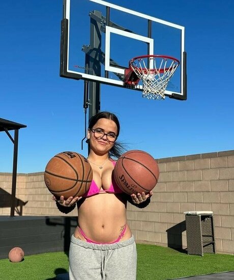 Foto di nudo di fuga di OnlyFans di Meg Banks