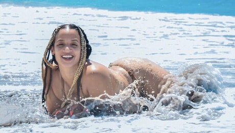 Foto di nudo di fuga di OnlyFans di Dascha Polanco