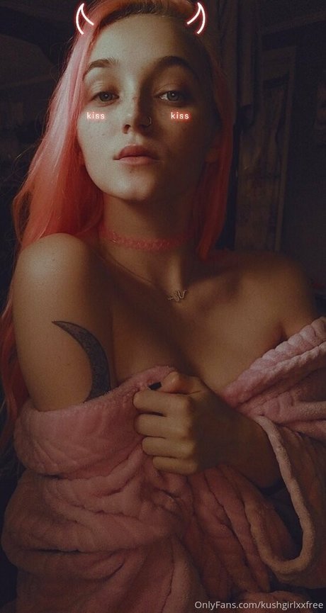 Foto di nudo di fuga di OnlyFans di Kushgirlxxfree