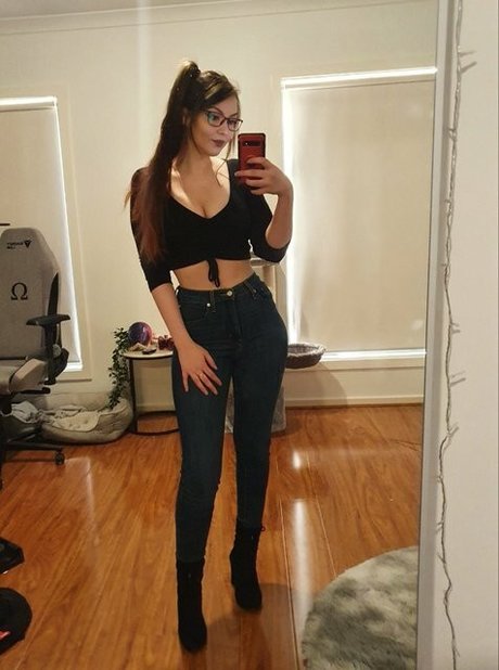 Foto di nudo di fuga di OnlyFans di Aliythia