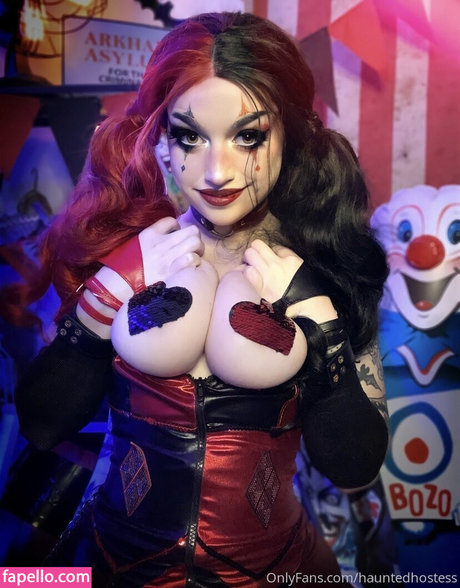 Foto di nudo di fuga di OnlyFans di Hauntedhostess