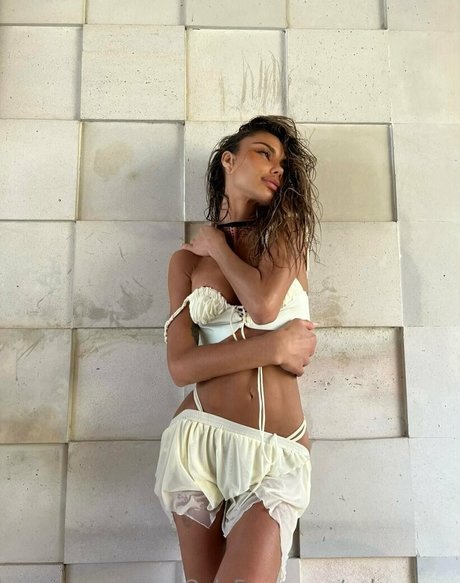 Foto di nudo di fuga di OnlyFans di Sahara Ray