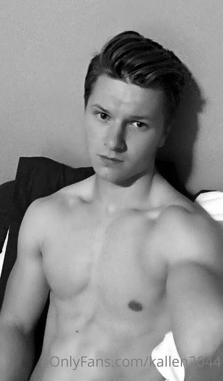 Foto di nudo di fuga di OnlyFans di Kallen2044