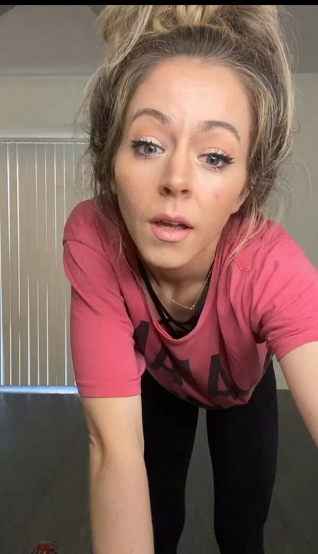 Foto di nudo di fuga di OnlyFans di Lindsey Stirling