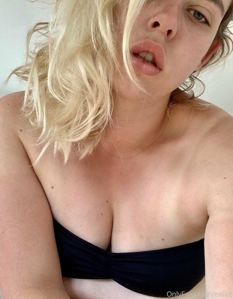 Foto di nudo di fuga di OnlyFans di Eatee