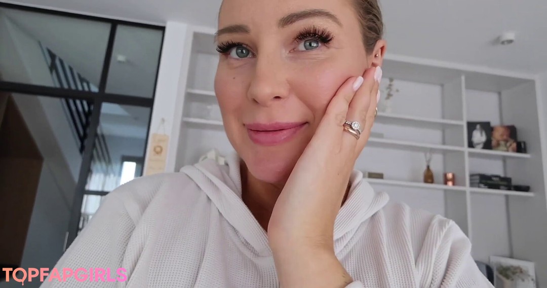 Foto di nudo di fuga di OnlyFans di Maren Wolf #1023