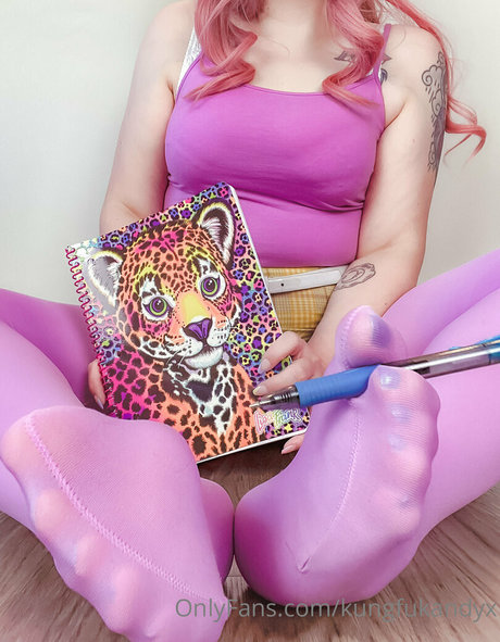 Foto di nudo di fuga di OnlyFans di Kungfukandyx