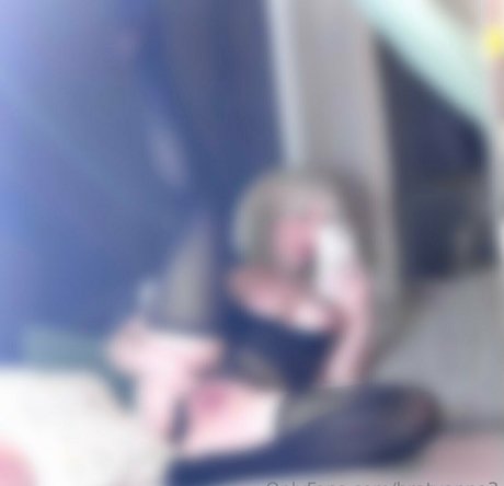 Foto di nudo di fuga di OnlyFans di Bratvanna3