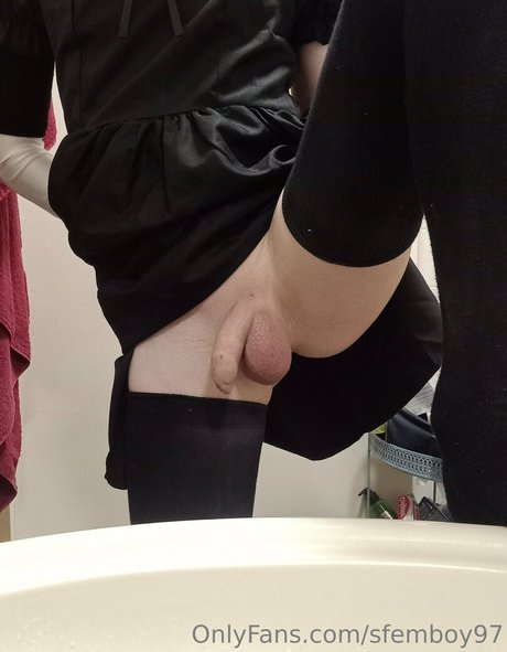 Foto di nudo di fuga di OnlyFans di Sfemboy97