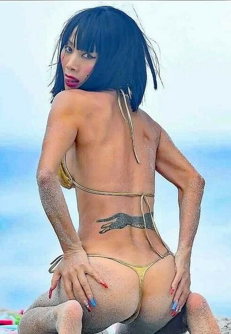 Foto di nudo di fuga di OnlyFans di Bai Ling