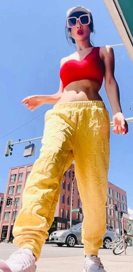 Foto di nudo di fuga di OnlyFans di Bai Ling