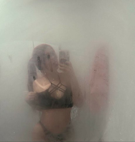 Foto di nudo di fuga di OnlyFans di Lollasky