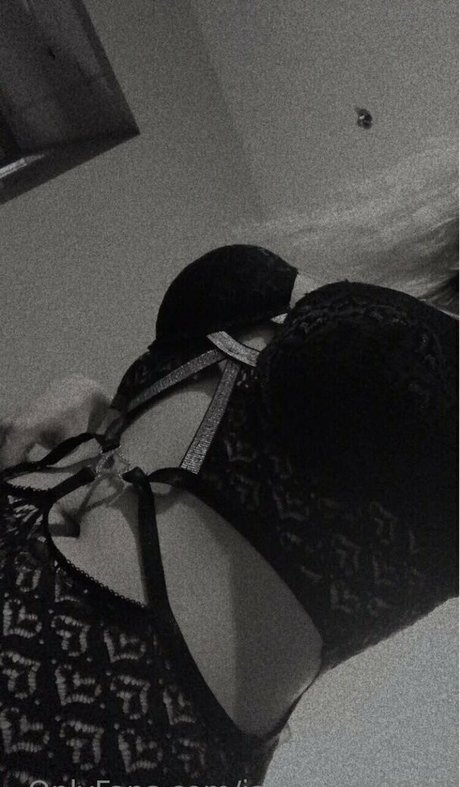 Foto di nudo di fuga di OnlyFans di Jadewes9811